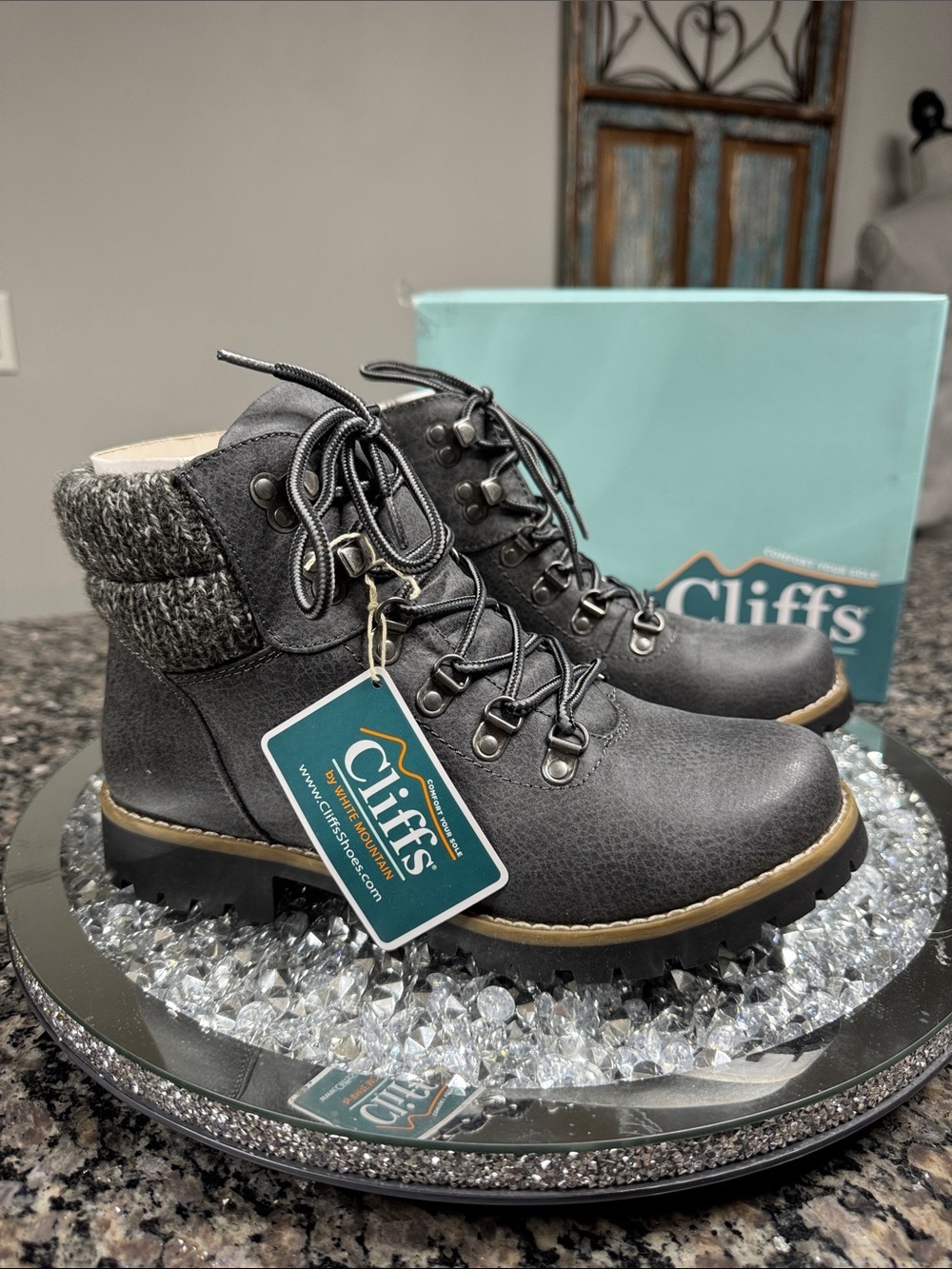 Cliffs by WHITE MOUNTAIN Charcoal Gray Lace-Up leather Boots NEW 7.5Wide